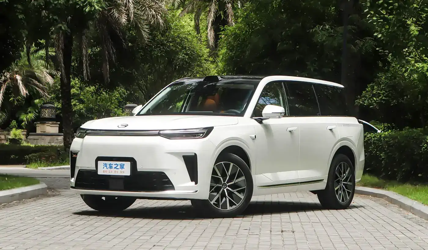 gac-trumpchi-s9